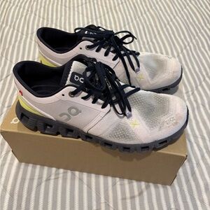 On Cloud X 3 Running Shoes